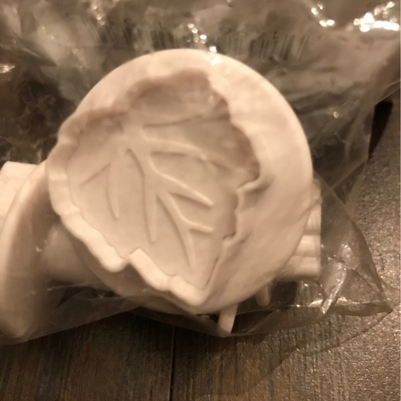 New Ateco 3 Set Plunger Leaf Cutters for Fondant Cakes - Picture 2 of 5